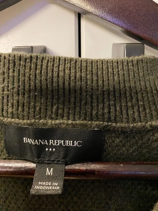 Banana Republic Olive green vest - Picture 2 of 3